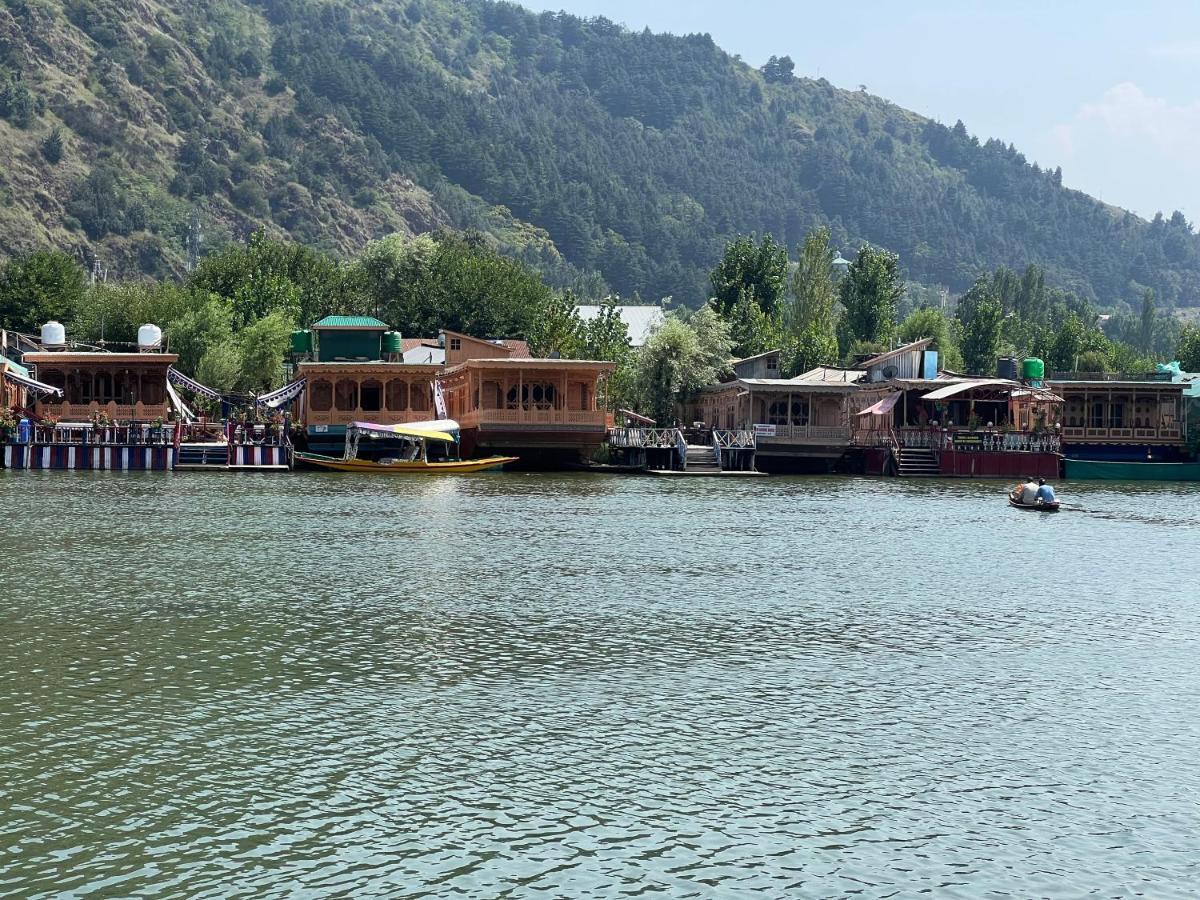 Hotel Aristotle Group Of Houseboats & Transportation Srīnagar Zewnętrze zdjęcie